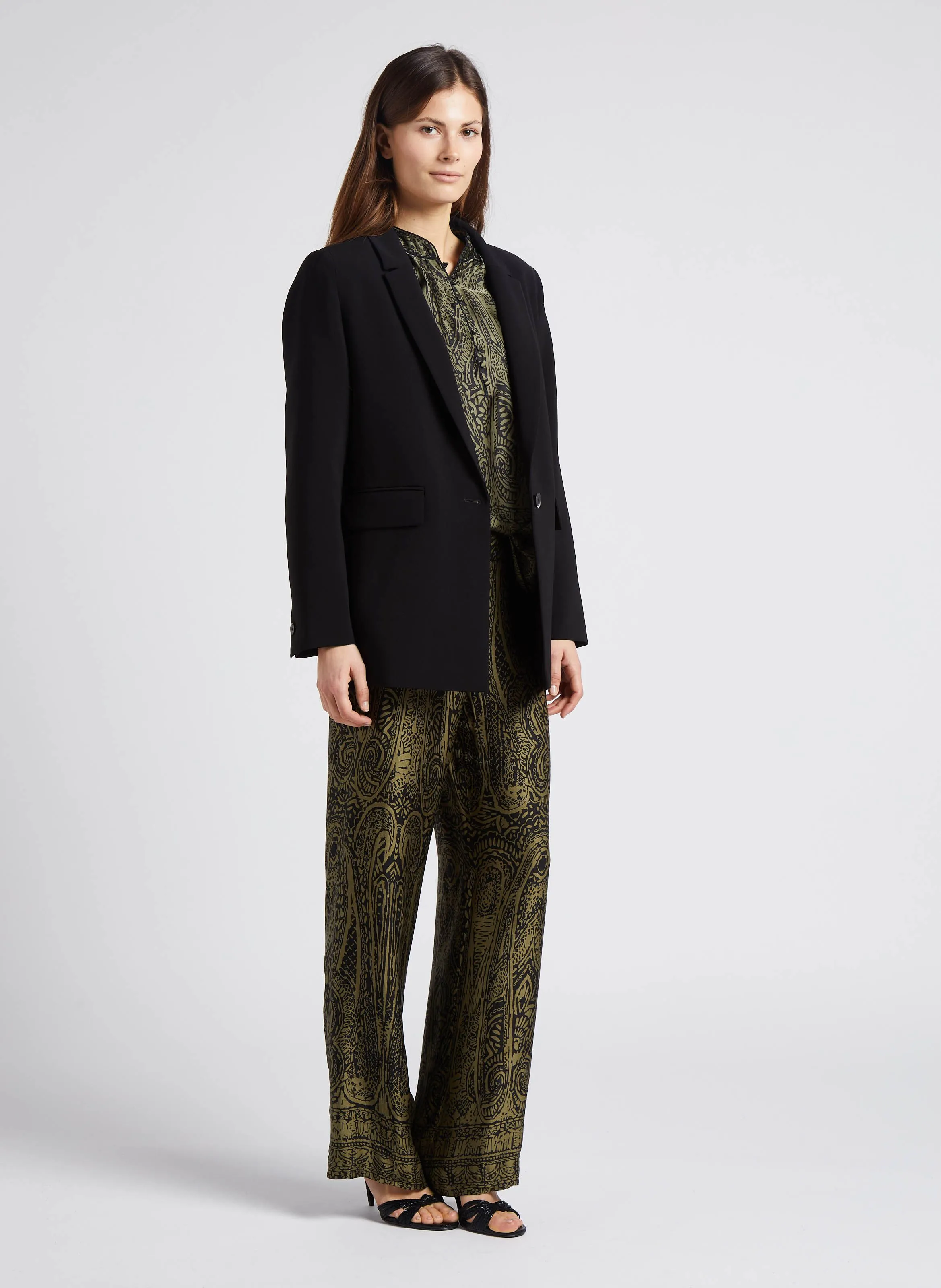 LEANA BIS - Pantalón recto con estampado gráfico de talle alto en verde