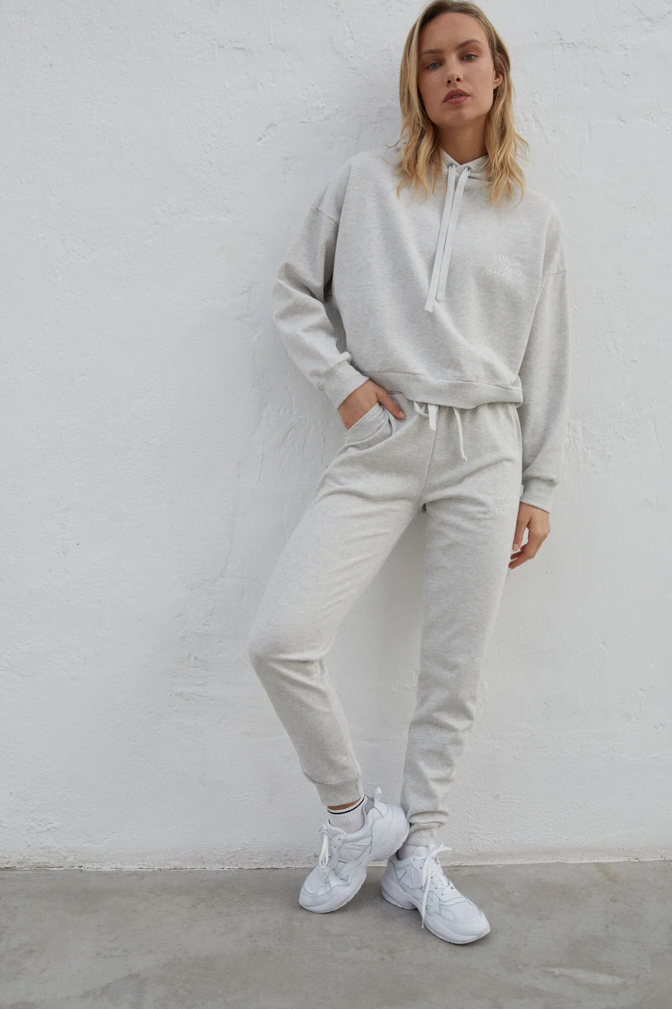 Pantalón jogger 100% algodón gris