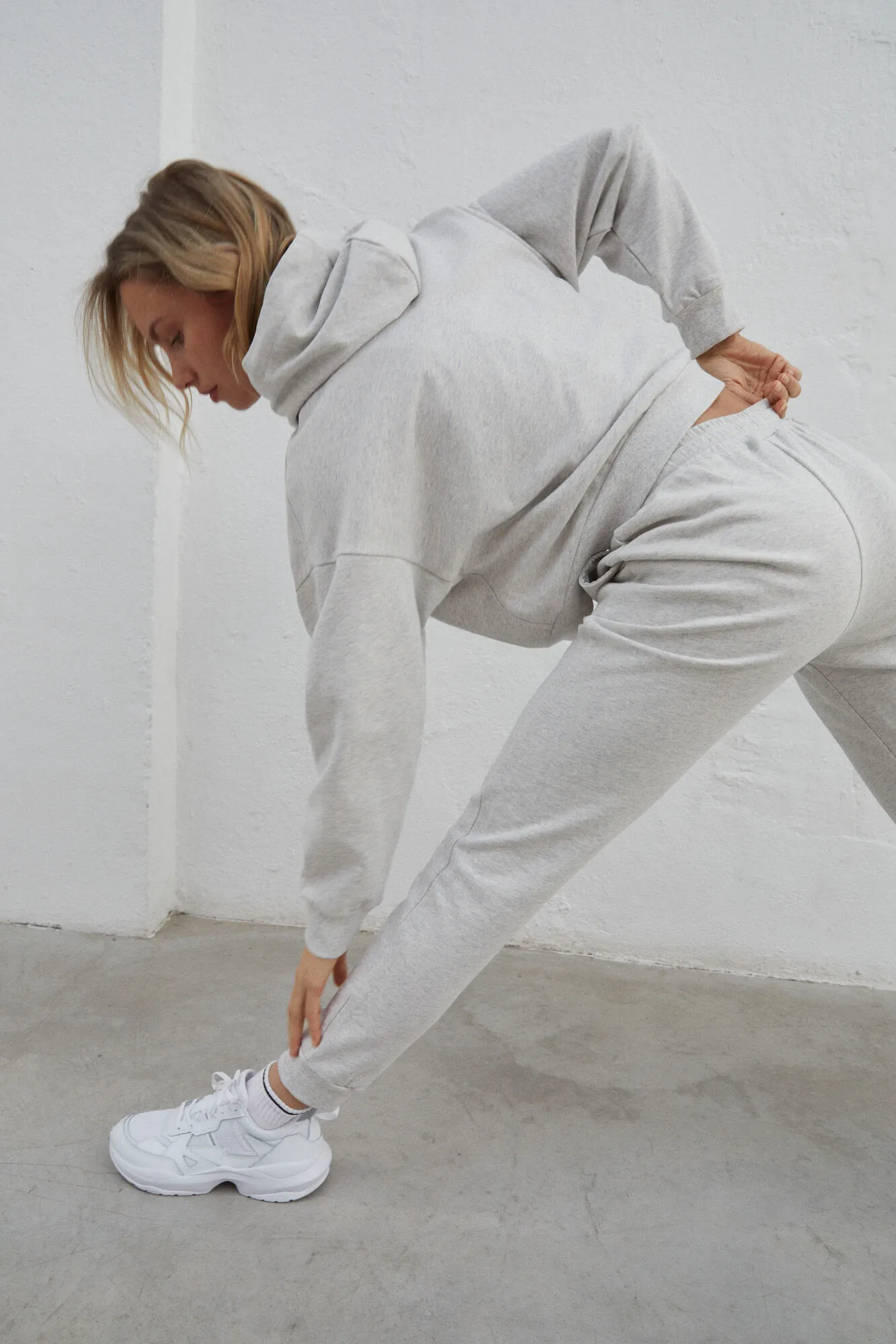 Pantalón jogger 100% algodón gris