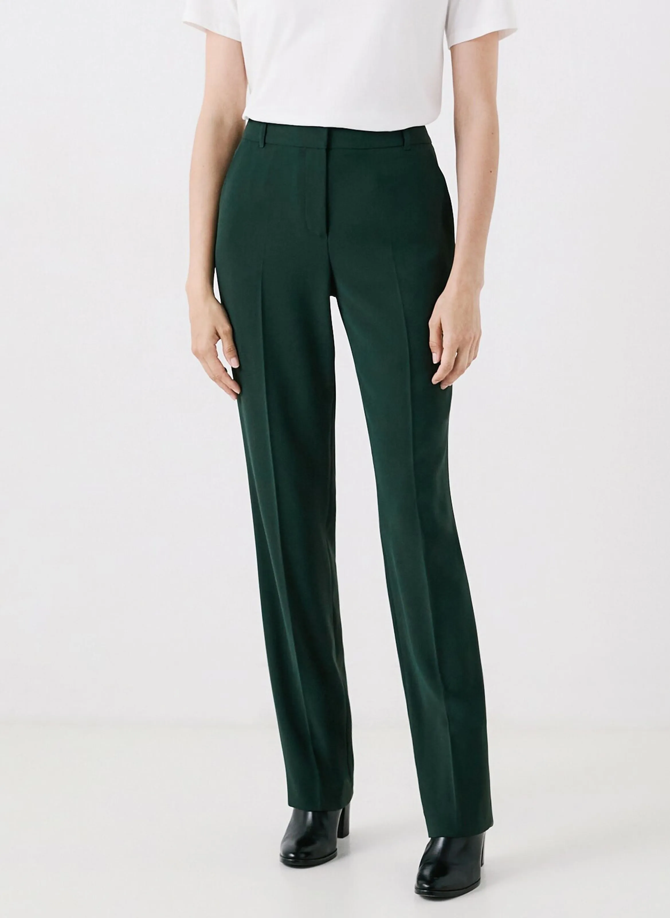 PGAUTIER2 - Pantalón capri en verde