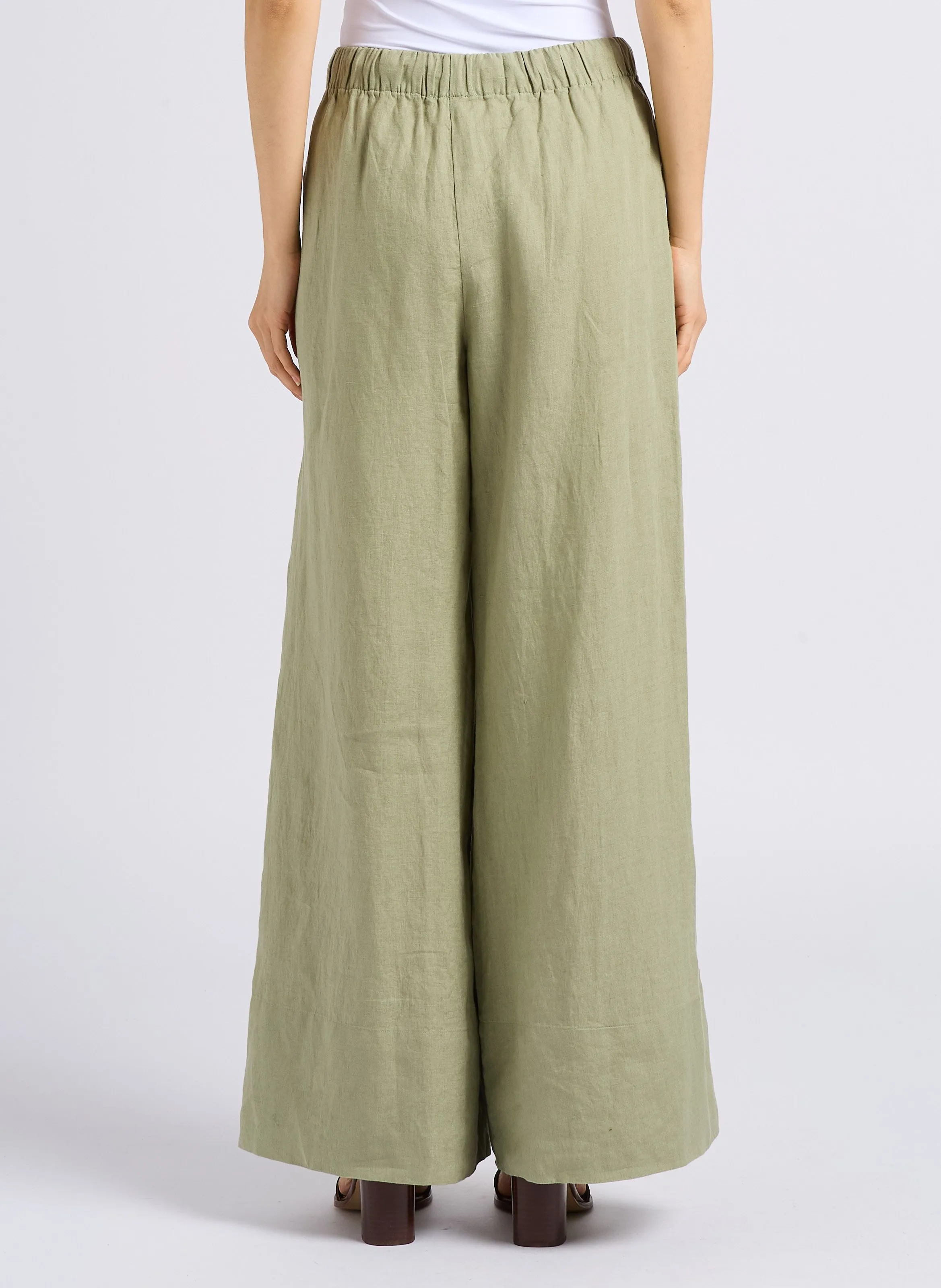 PRINCE - Short ancho de lino en verde