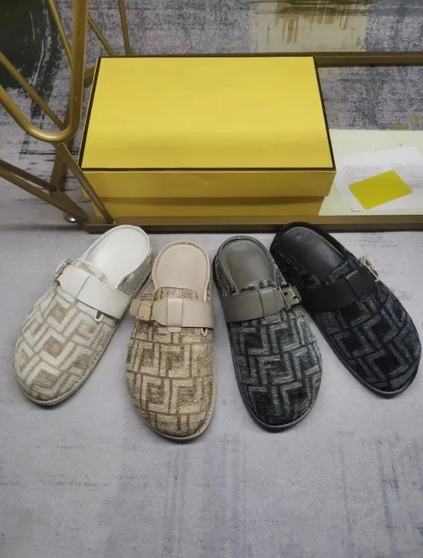 Zapatillas de diseñador para hombre y mujer, sandalias con sensación impresa, Baotou, sandalia plana de cuero, hebilla de Metal,
